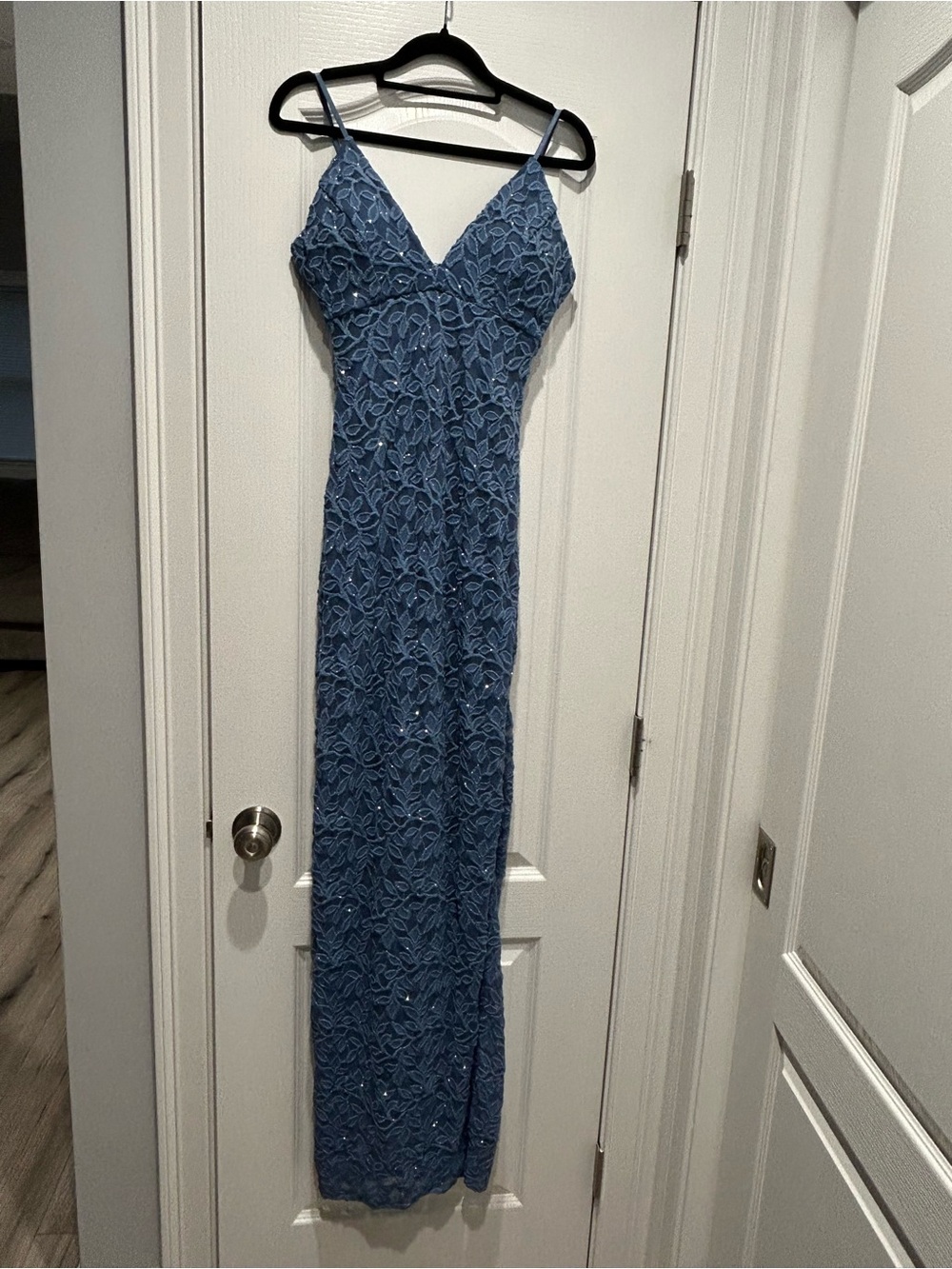 Windsor Blue Lace V-Neck Spaghetti Strap Evening Dress
